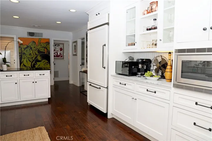 105 Via Ravenna, Newport Beach, California 92663