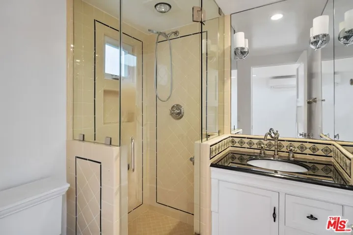 848 17th Street, Santa Monica, California 90403