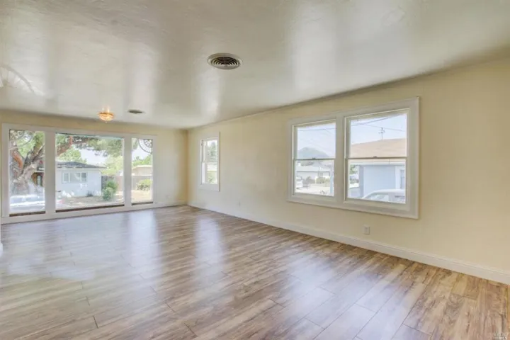 206 Crest Street, Antioch, California 94509