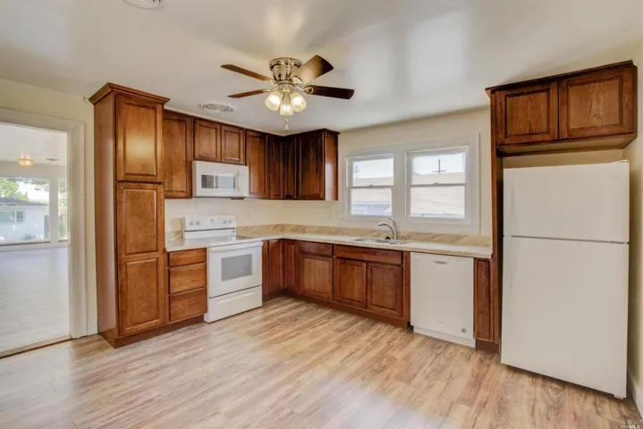 206 Crest Street, Antioch, California 94509