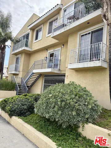 1221 Seward Street 103, Los Angeles, California 90038