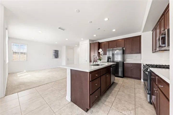181 Promenade, Pomona, California 91767