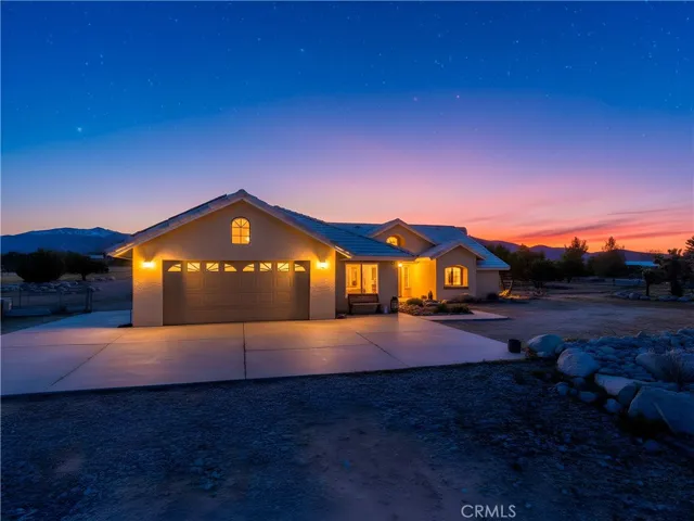 1825 Smoke Tree, Pinon Hills, California 92372
