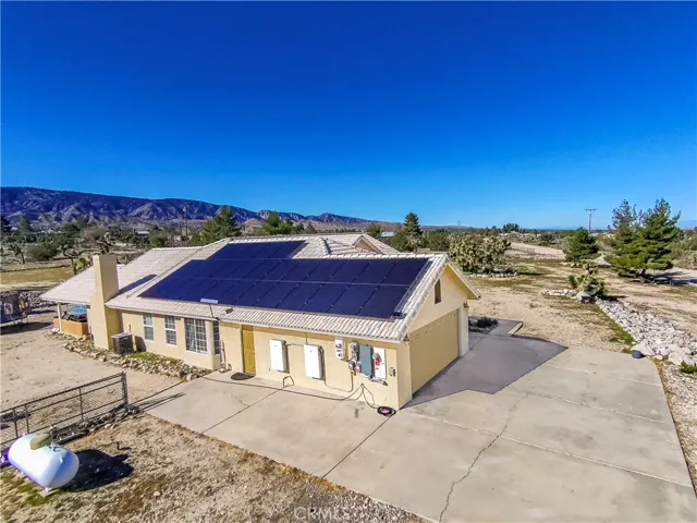 1825 Smoke Tree, Pinon Hills, California 92372