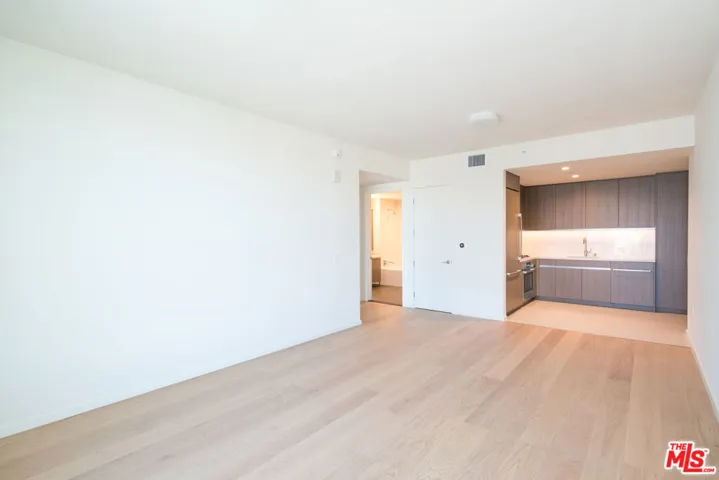 889 Francisco Street 2410, Los Angeles, California 90017