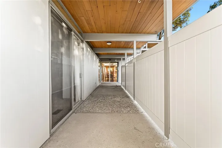 1595 Cherokee Road, Corona, California 92881