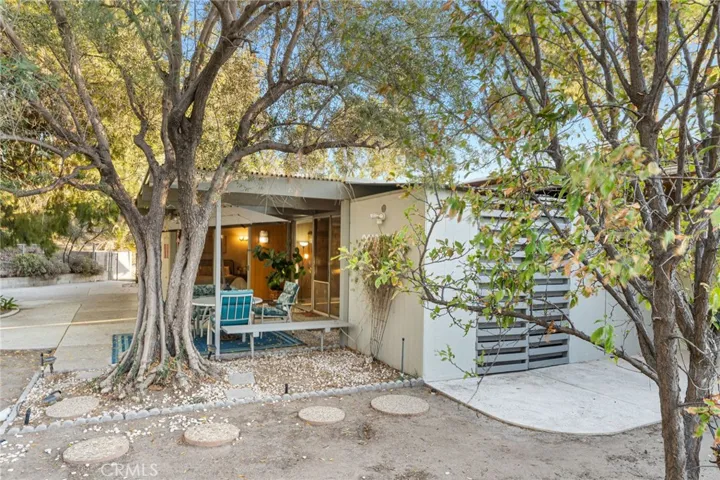 1595 Cherokee Road, Corona, California 92881