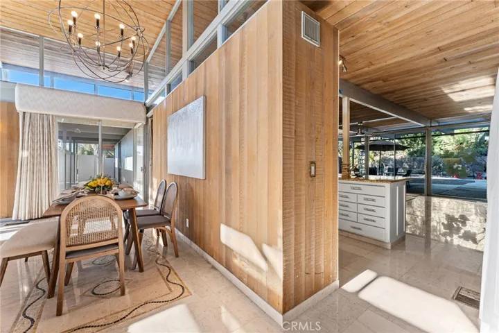 Entryway view to the kitchen