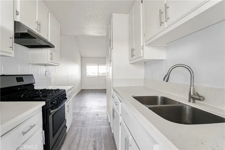 753 Cerritos Avenue, Long Beach, California 90813