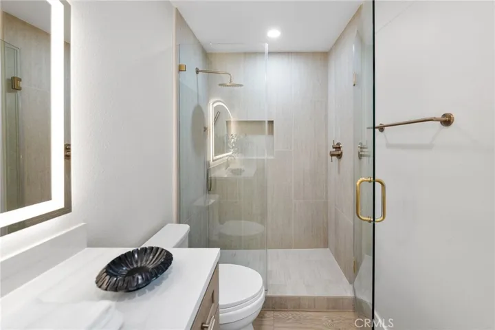 14 Highland, Irvine, California 92603