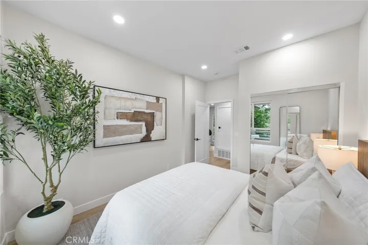 14 Highland, Irvine, California 92603