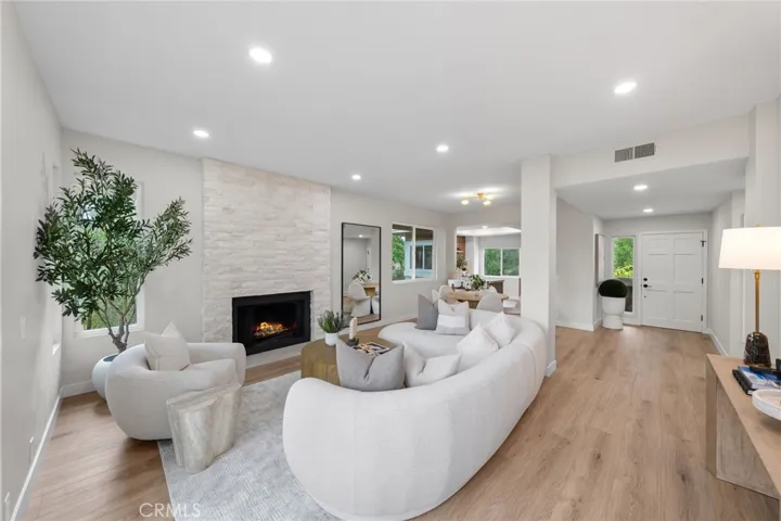 14 Highland, Irvine, California 92603