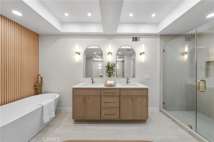 14 Highland, Irvine, California 92603