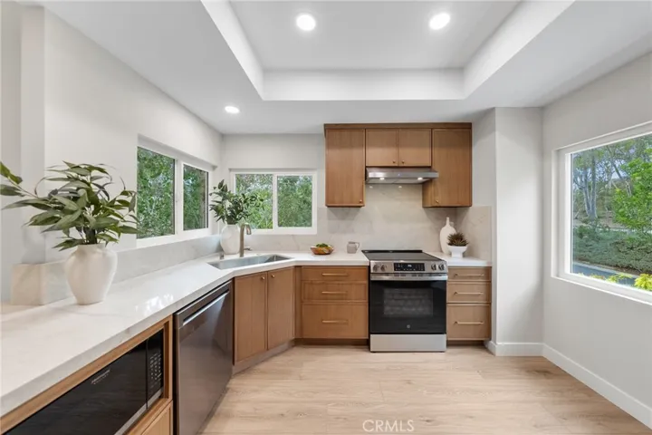 14 Highland, Irvine, California 92603