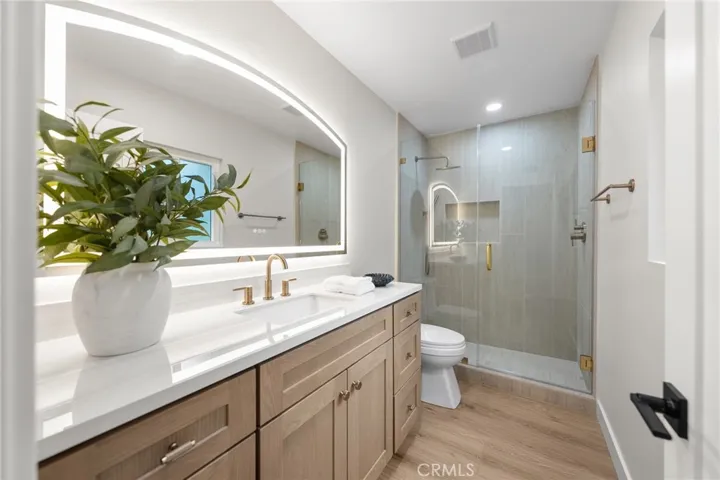 14 Highland, Irvine, California 92603