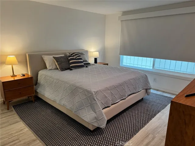 165 N Swall 101, Beverly Hills, California 90211