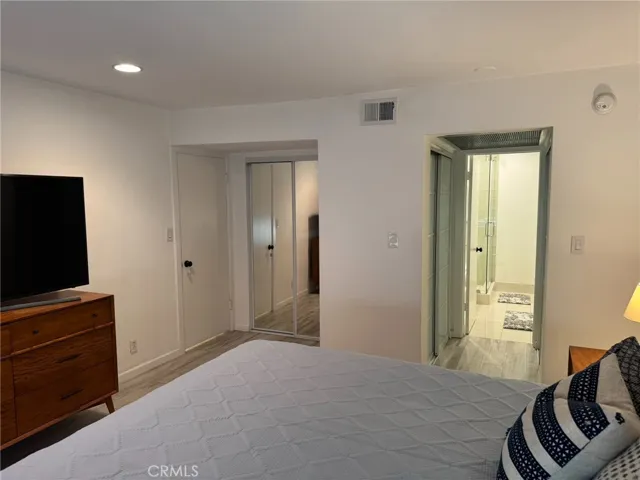 165 N Swall 101, Beverly Hills, California 90211