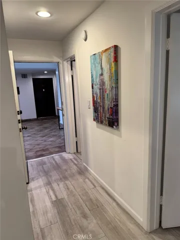 165 N Swall 101, Beverly Hills, California 90211