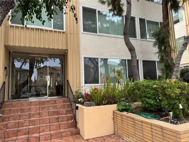 165 N Swall 101, Beverly Hills, California 90211