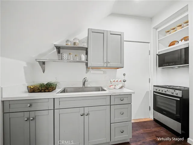 418 N Ogden 9, Los Angeles, California 90036