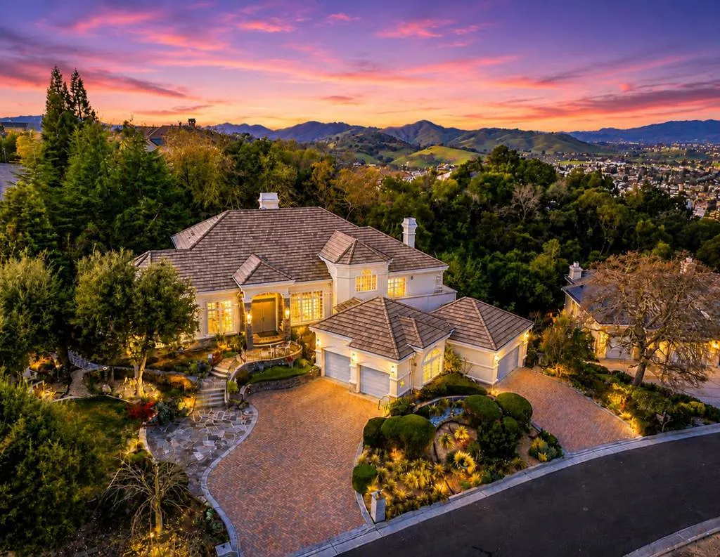 8451 Goldenrod Cir