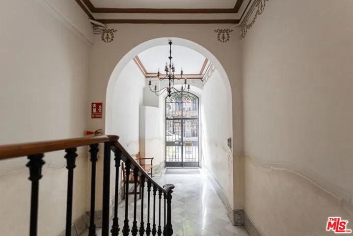 0 La Dreta De L’eixample, None, None 0