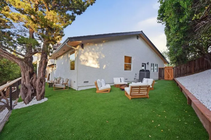1440 Kring, Los Altos, California 94024