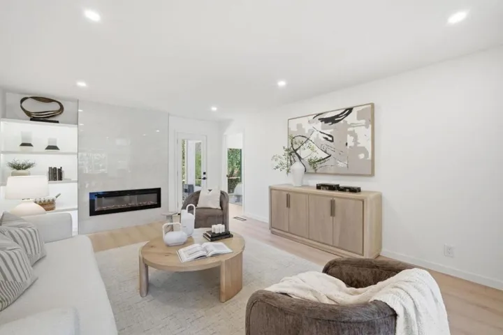 1440 Kring, Los Altos, California 94024