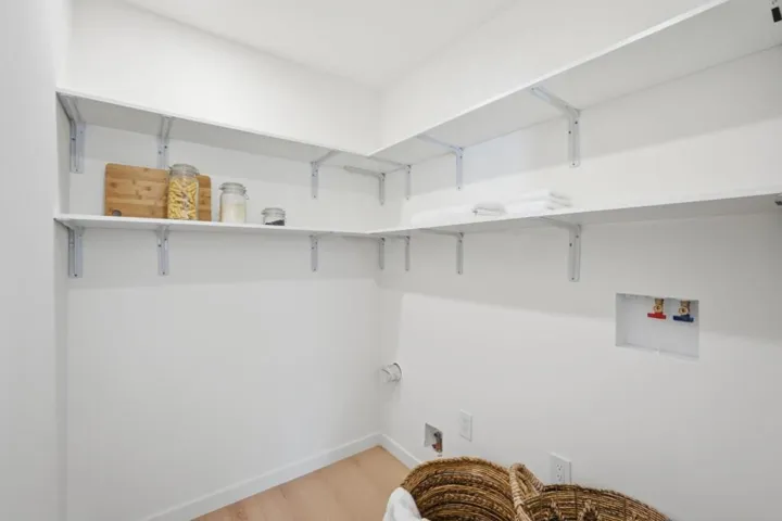1440 Kring, Los Altos, California 94024