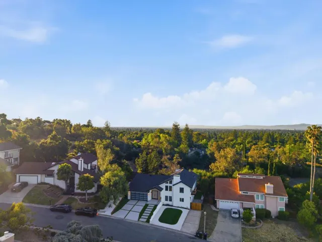 1440 Kring, Los Altos, California 94024