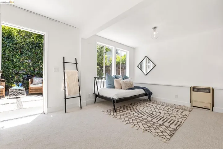 1265 Holman Rd, Oakland, California 94610