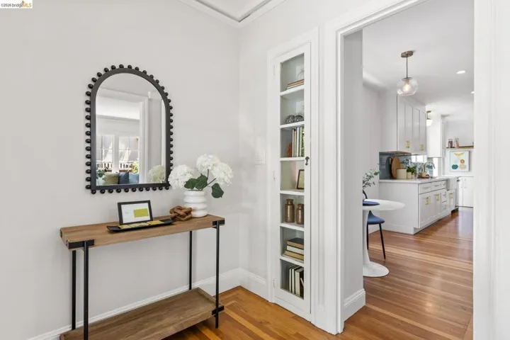 1265 Holman Rd, Oakland, California 94610