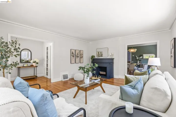 1265 Holman Rd, Oakland, California 94610