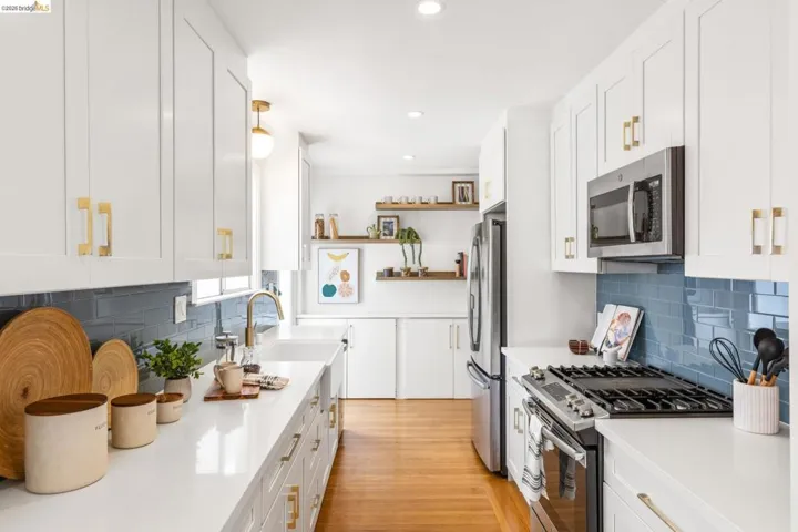 1265 Holman Rd, Oakland, California 94610