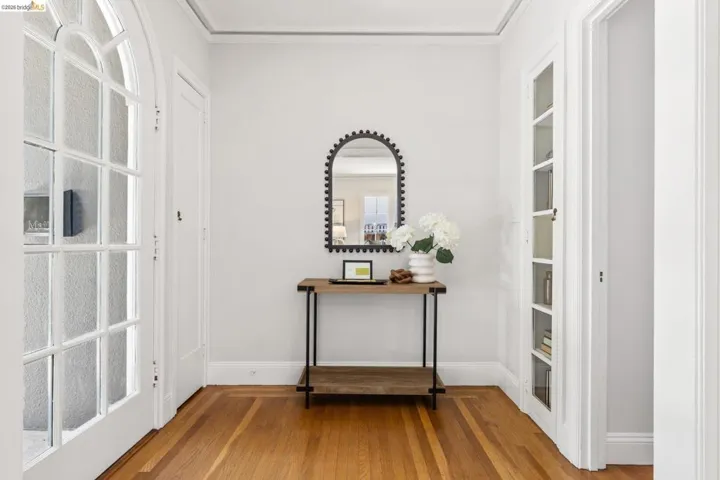 1265 Holman Rd, Oakland, California 94610