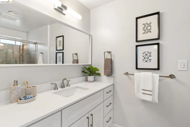1265 Holman Rd, Oakland, California 94610