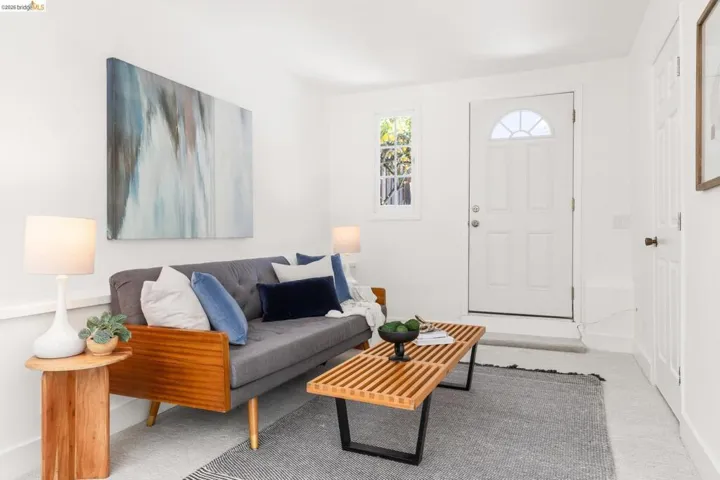 1265 Holman Rd, Oakland, California 94610