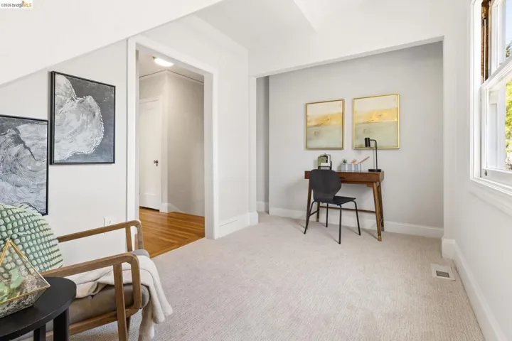 1265 Holman Rd, Oakland, California 94610