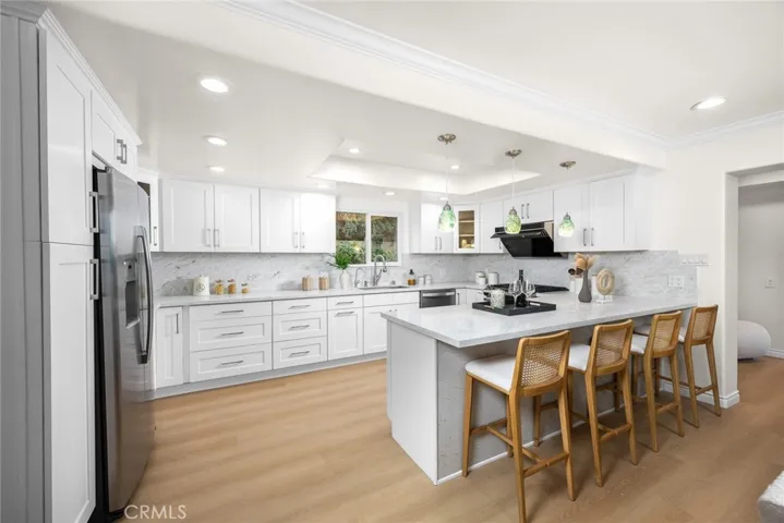 2335 S 6th Avenue, Arcadia, California 91006