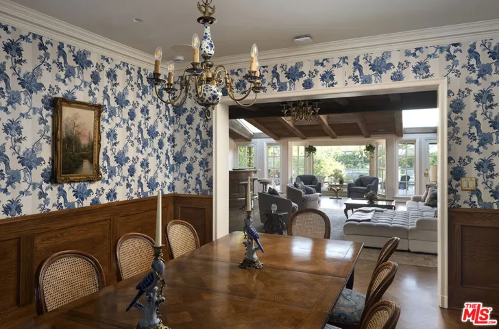 10030 Toluca Lake Avenue, Toluca Lake, California 91602