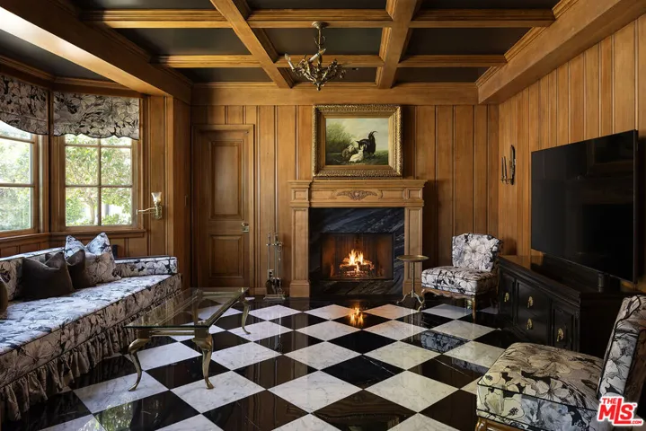 10030 Toluca Lake Avenue, Toluca Lake, California 91602