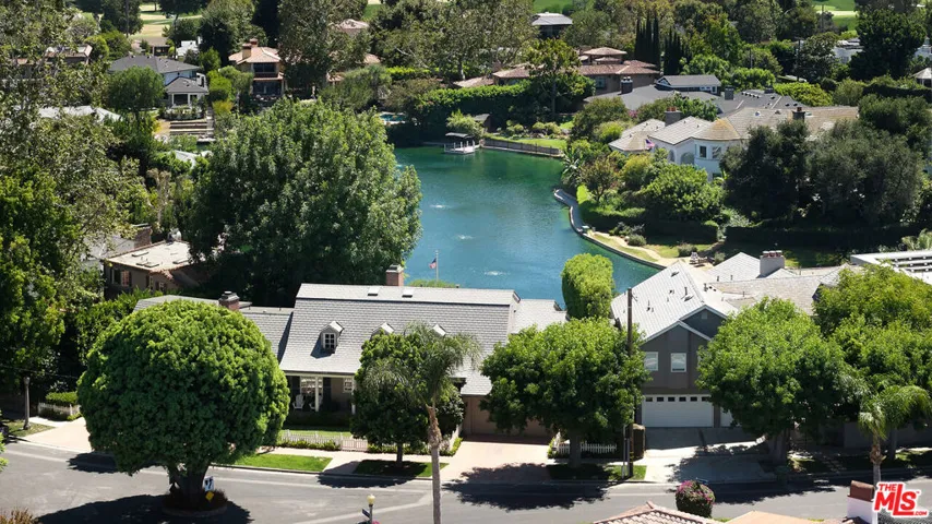 10030 Toluca Lake Avenue, Toluca Lake, California 91602