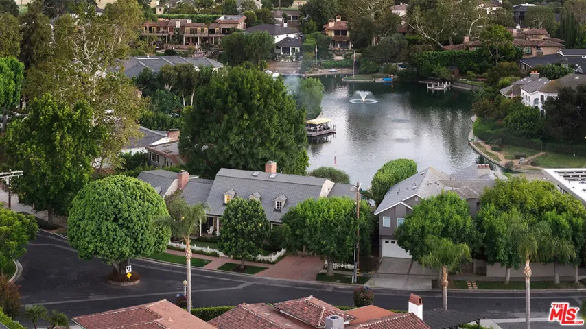 10030 Toluca Lake Avenue, Toluca Lake, California 91602