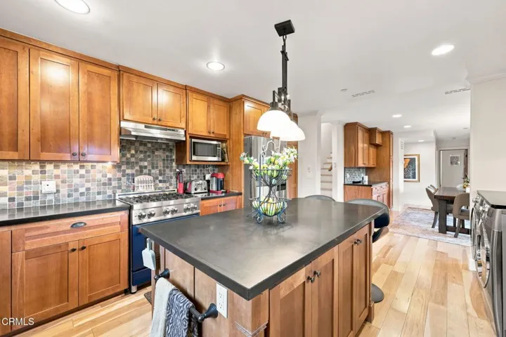 55-web-or-mls-Main Kitchen
