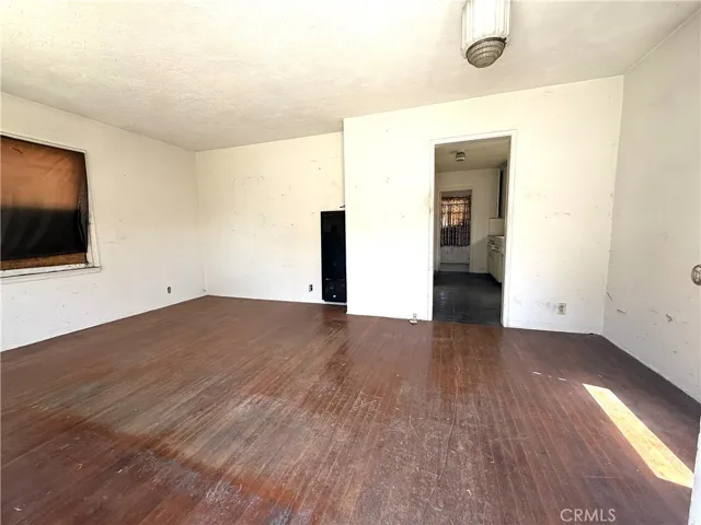 2211 W 79th Street, Inglewood, California 90305