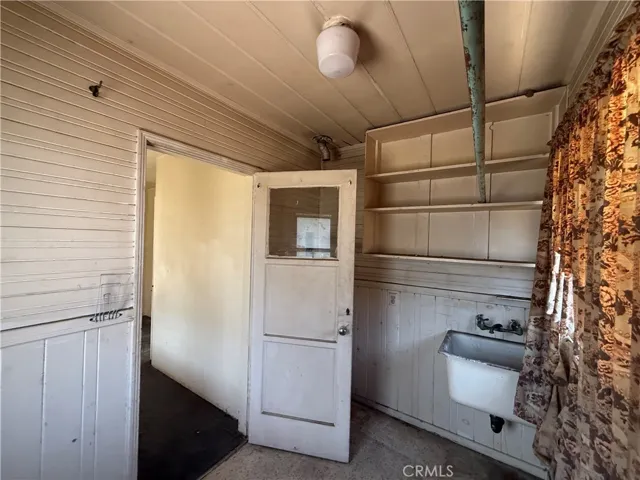 2211 W 79th Street, Inglewood, California 90305