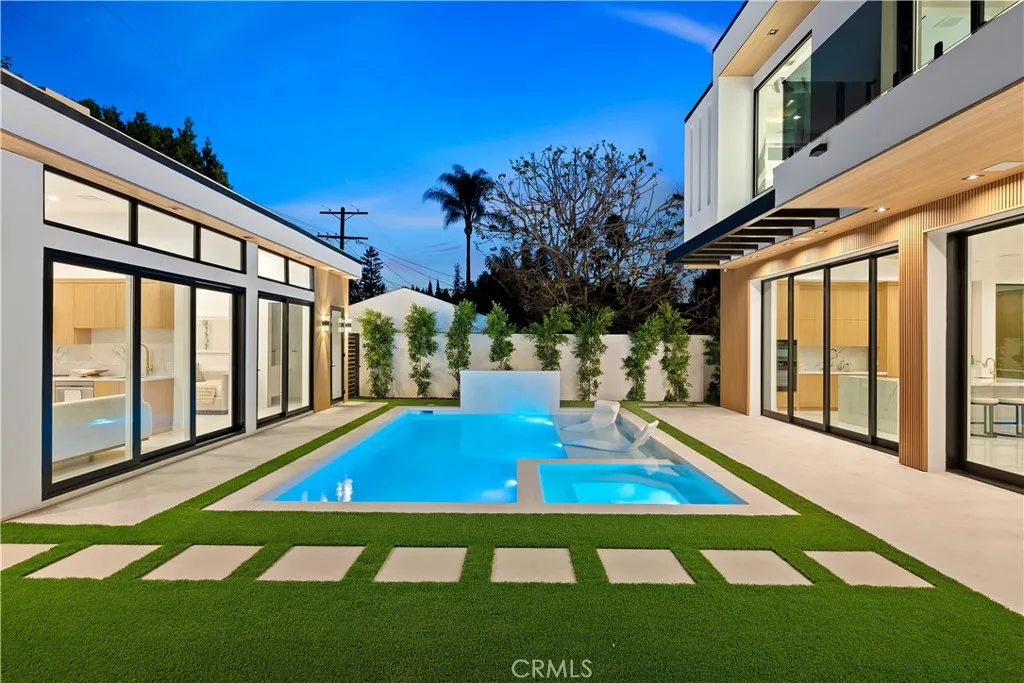 4209 Elmer, Los Angeles, California 91602 — photo 5