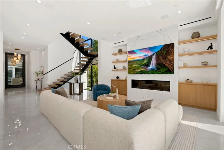 4209 Elmer, Los Angeles, California 91602