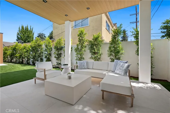4209 Elmer, Los Angeles, California 91602