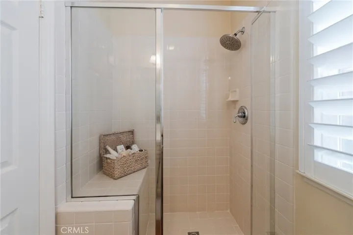 Shower in 1st level bath